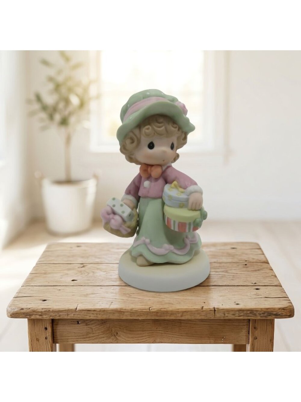 Precious Moments Less Hustle & Bustle Porcelain Figurine Box Vintage 2000